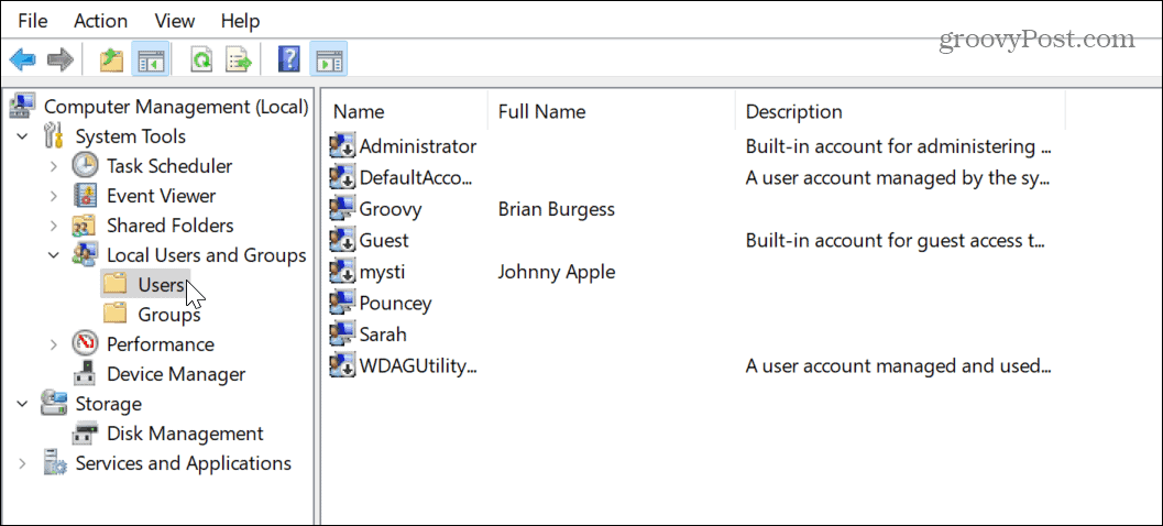 Cómo ver todas las cuentas de usuario en Windows 11